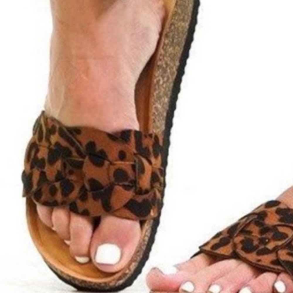 SALE! Let’s See Style On The Boardwalk Leopard Sandals slides - Picture 2 of 3